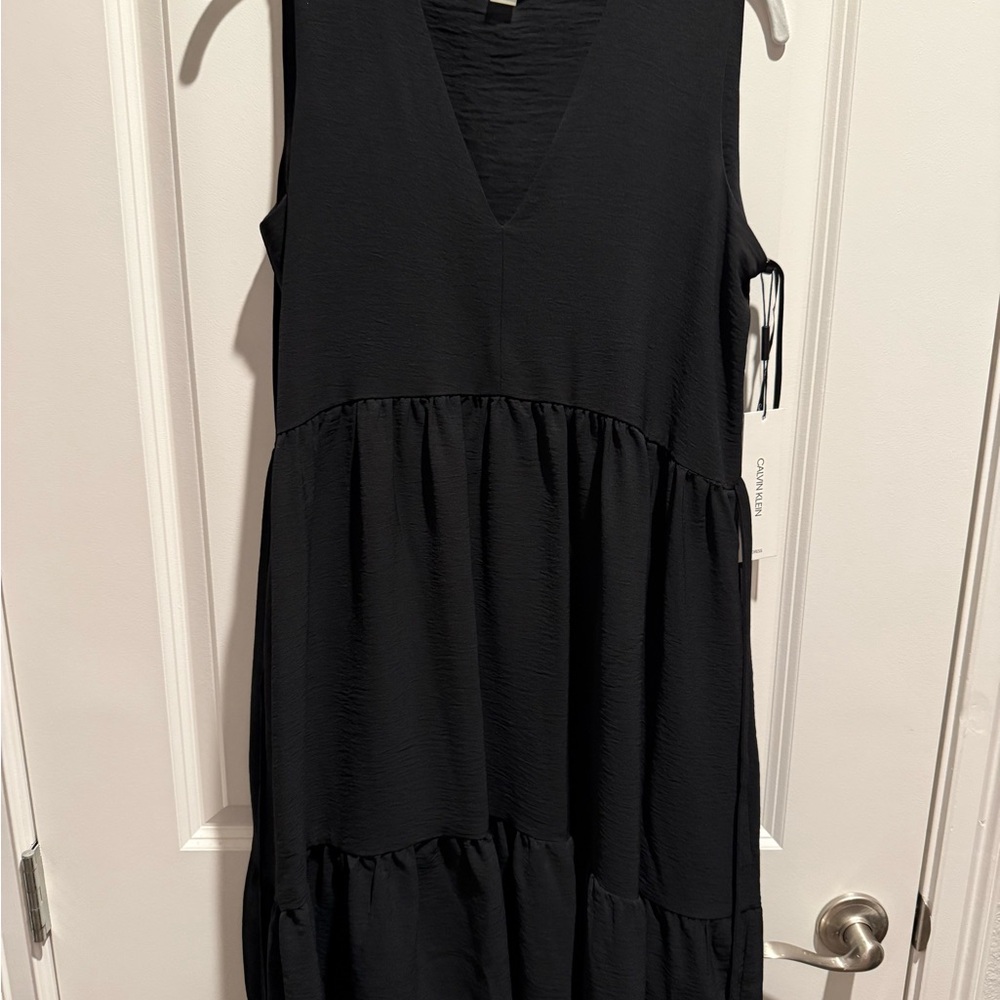Calvin Klein Black Sleeveless V-Neck Tiered Maxi Dress